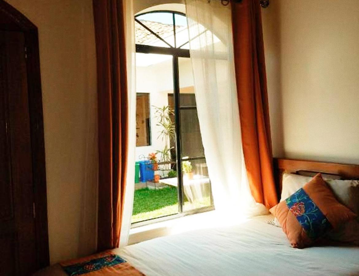 סנטה אנה Hostal Las Puertas מראה חיצוני תמונה