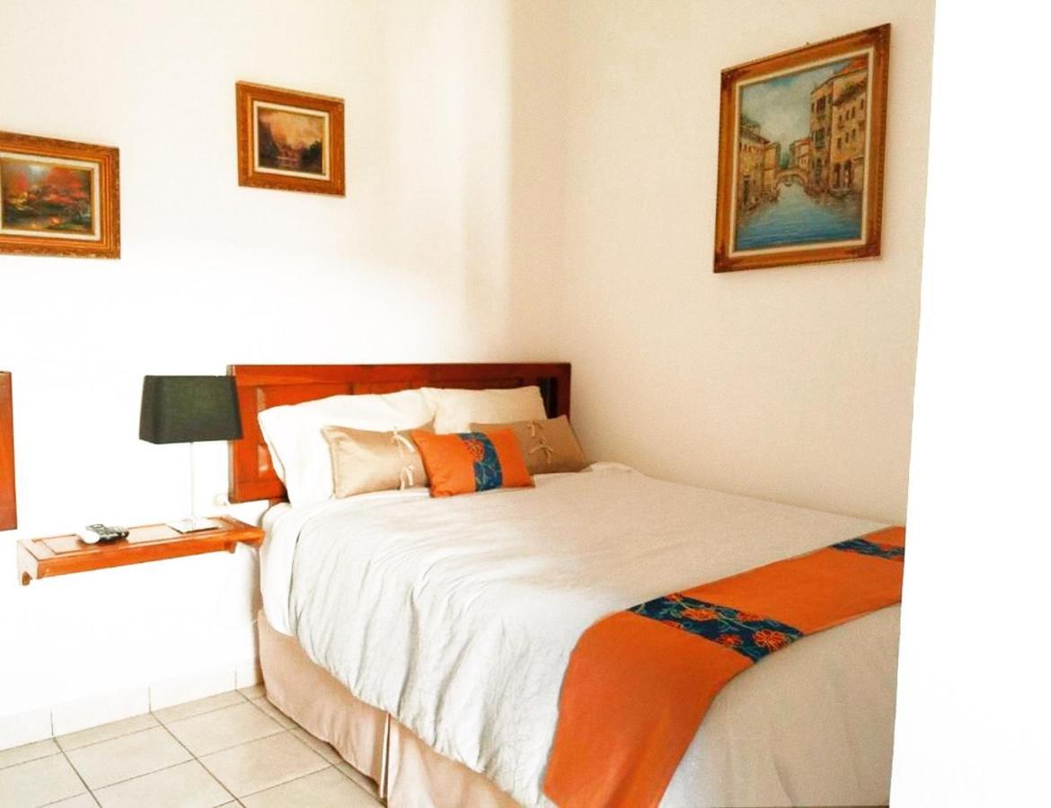סנטה אנה Hostal Las Puertas מראה חיצוני תמונה